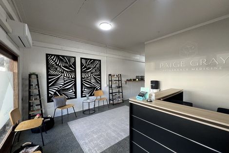 Photo of property in 126 The Parade, Island Bay, Wellington, 6023