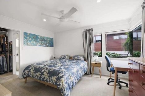 Photo of property in 27a Sunderlands Road, Half Moon Bay, Auckland, 2012