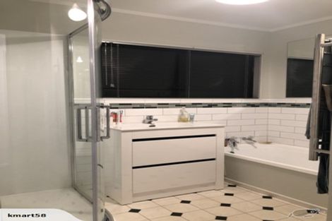 Photo of property in 2/15 Greenhill Crescent, Pakuranga, Auckland, 2010