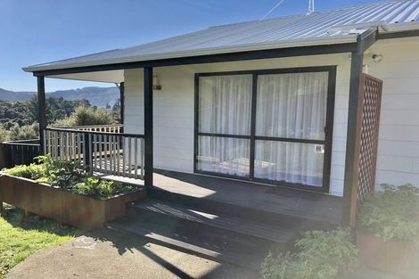 Photo of property in 15 Fenchurch Grove, Stokes Valley, Lower Hutt, 5019