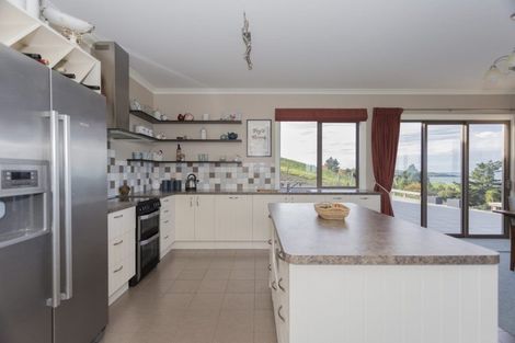 Photo of property in 1069 Waianakarua Road, Herbert, Oamaru, 9495