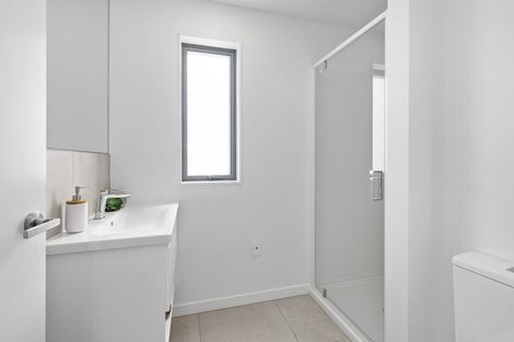 Photo of property in 32 John Street, Stokes Valley, Lower Hutt, 5019