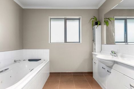 Photo of property in 21 Cridland Street West, Kaiapoi, 7630