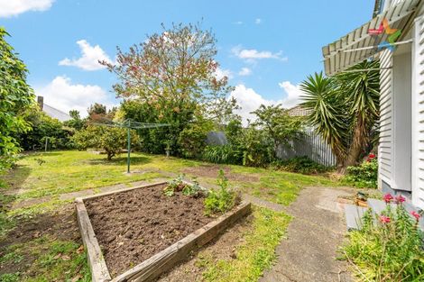 Photo of property in 6 Lockwood Crescent, Taita, Lower Hutt, 5011