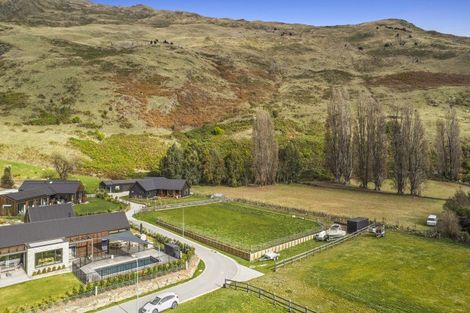 Photo of property in 7 Saint Just Place, Wanaka, 9305