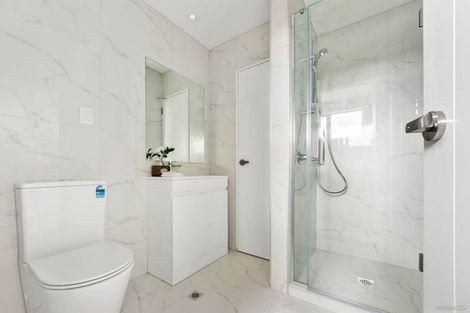 Photo of property in 1/53 Archibald Road, Kelston, Auckland, 0602