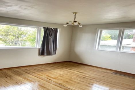 Photo of property in 28 Maui Pomare Street, Blockhouse Bay, Auckland, 0600