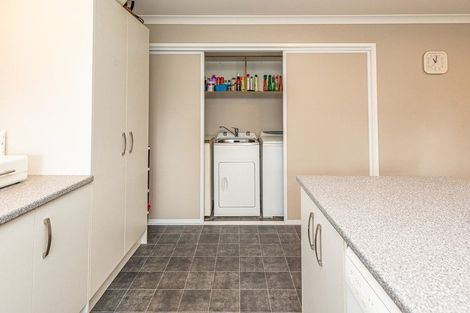 Photo of property in 12 George Street, Aramoho, Whanganui, 4500