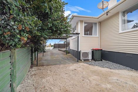 Photo of property in 5 Glenn Street, Castlecliff, Whanganui, 4501