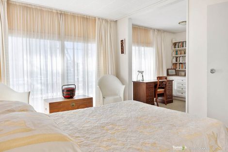 Photo of property in Jellicoe Towers, 191 The Terrace, Wellington Central, Wellington, 6011