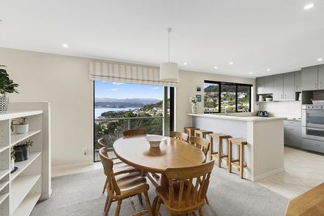 Photo of property in 164 Kahu Road, Paremata, Porirua, 5024