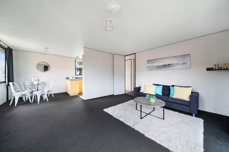 Photo of property in 2/76 Parrs Cross Road, Henderson, Auckland, 0612