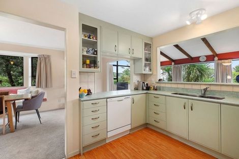 Photo of property in 35 Fyvie Avenue, Tawa, Wellington, 5028