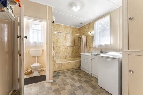 Photo of property in 29 Raukawa Street, Himatangi Beach, Foxton, 4891