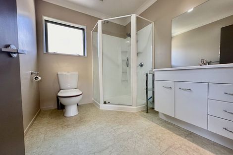 Photo of property in 20a Gifford Grove, Churton Park, Wellington, 6037