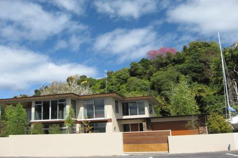 Photo of property in 30 Alberta Street, Acacia Bay, Taupo, 3330