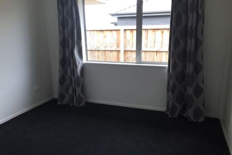 Photo of property in 10 Atap Place, Northwood, Christchurch, 8051