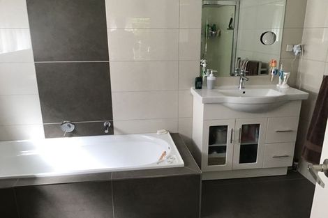 Photo of property in 18 Lithgow Drive, Otamatea, Whanganui, 4500