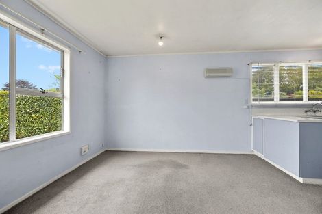 Photo of property in 61 Kenney Crescent, Fairfield, Hamilton, 3214