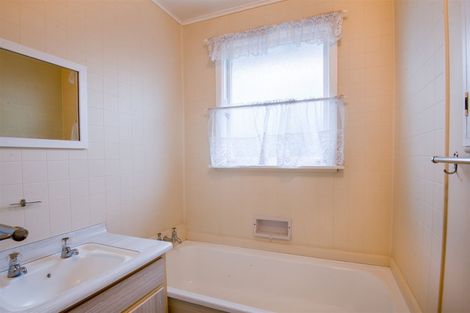 Photo of property in 63 Perry Street, Papanui, Christchurch, 8053