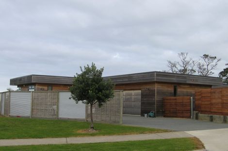 Photo of property in 1 Lax Crescent, Leigh, 0985