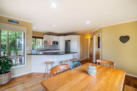 Photo of property in 636d East Coast Road, Pinehill, Auckland, 0630