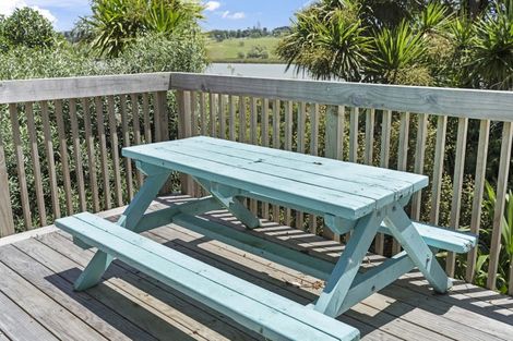 Photo of property in 47 Merril Road, Paparoa, 0571