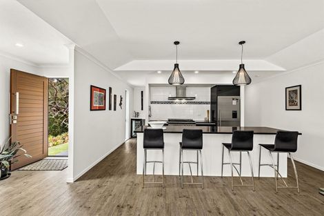 Photo of property in 3b Hobbs Road, Matakatia, Whangaparaoa, 0930