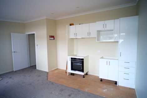 Photo of property in 2/19 Collins Avenue, Tawa, Wellington, 5028