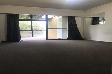 Photo of property in 40 Akoranga Drive, Northcote, Auckland, 0627