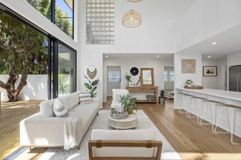 Photo of property in 2/236 Beach Road, Campbells Bay, Auckland, 0630