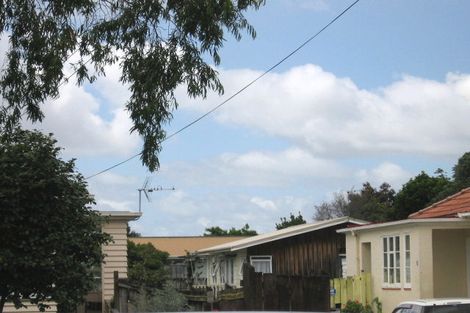 Photo of property in 8-10 Riversdale Road, Avondale, Auckland, 1026