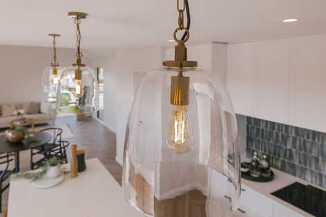 Photo of property in 5 Corsica Court, Fitzherbert, Palmerston North, 4410