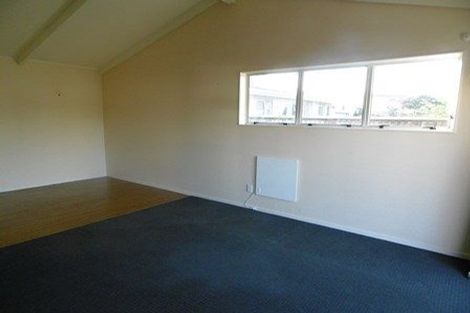 Photo of property in 2 Cobar Close, Maupuia, Wellington, 6022