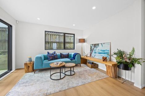 Photo of property in 58c Fitzherbert Avenue, West Harbour, Auckland, 0618