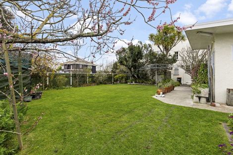 Photo of property in 212 Victoria Avenue, Hokowhitu, Palmerston North, 4410