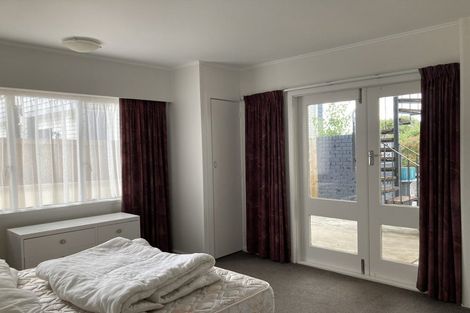 Photo of property in 16 Ruakiwi Road, Hamilton Lake, Hamilton, 3204