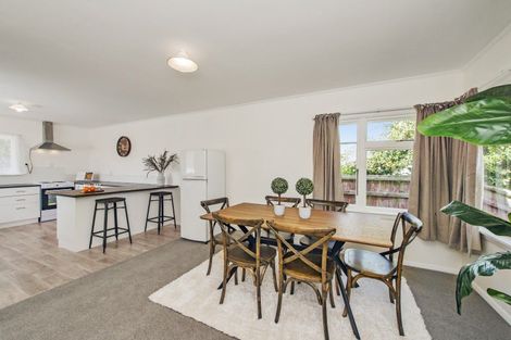 Photo of property in 15 Middlepark Road, Sockburn, Christchurch, 8042