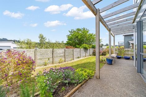 Photo of property in 8 Flotilla Place, Whitby, Porirua, 5024