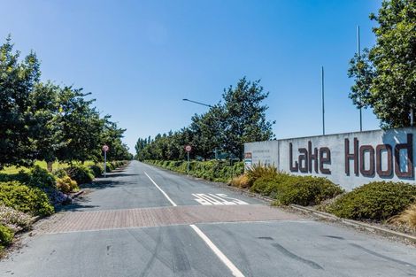 Photo of property in 16 Village Green Drive, Huntingdon, 7774