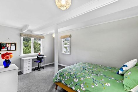 Photo of property in 12 Moana Road, Kelburn, Wellington, 6012