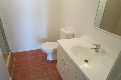 Photo of property in 53 Chelsea View Drive, Chatswood, Auckland, 0626