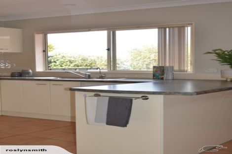 Photo of property in 16 Rathmar Drive, Manurewa, Auckland, 2105