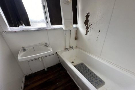 Photo of property in 11 Hinemoa Street, Levin, 5510