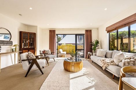 Photo of property in 58 Friend Street, Karori, Wellington, 6012
