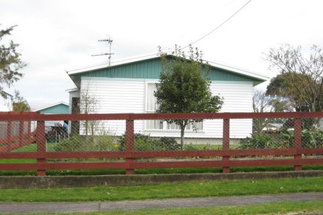 Photo of property in 15 Ngapapa Street, Urenui, 4375