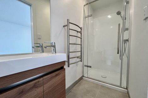 Photo of property in 4/39 Pakuranga Road, Pakuranga, Auckland, 2010