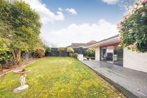 Photo of property in 14 Fraser Court, Roslyn, Palmerston North, 4414