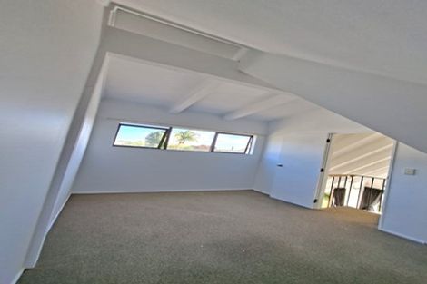 Photo of property in 3/24 Great South Road, Papakura, 2110
