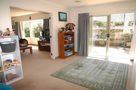 Photo of property in 127 Guildford Drive, Paraparaumu Beach, Paraparaumu, 5032